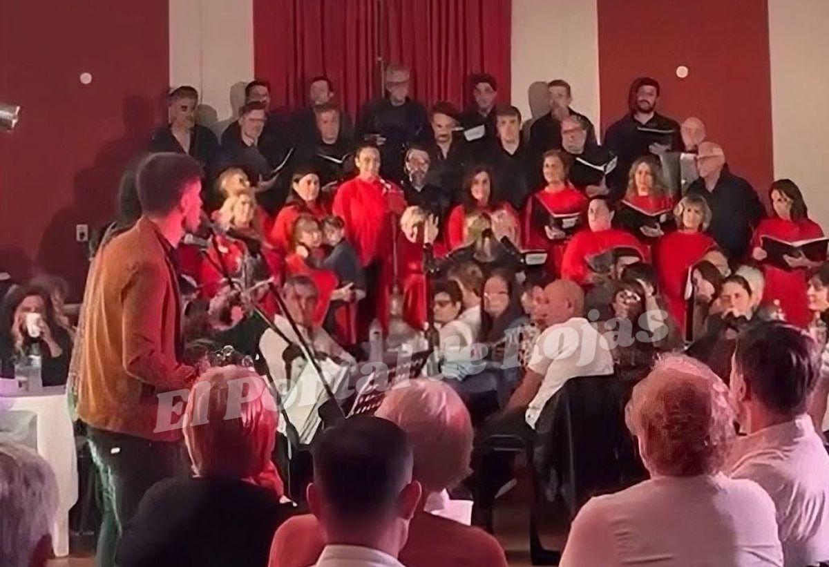 La Agrupación Coral de Rojas realizó su primer café concert del año