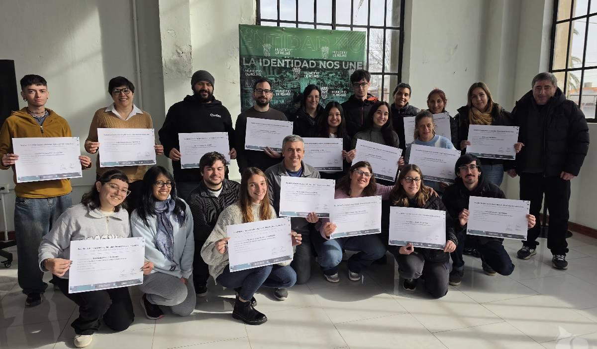 Entregaron los certificados de la diplomatura en Programación y Análisis de Datos
