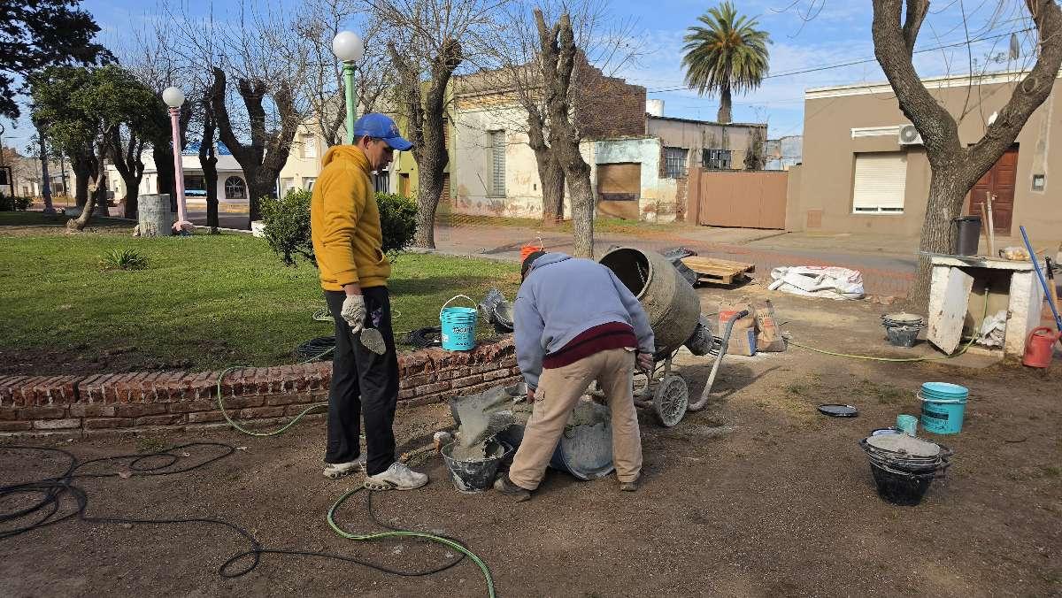 Mejoran la plaza Néstor Delfino de Carabelas