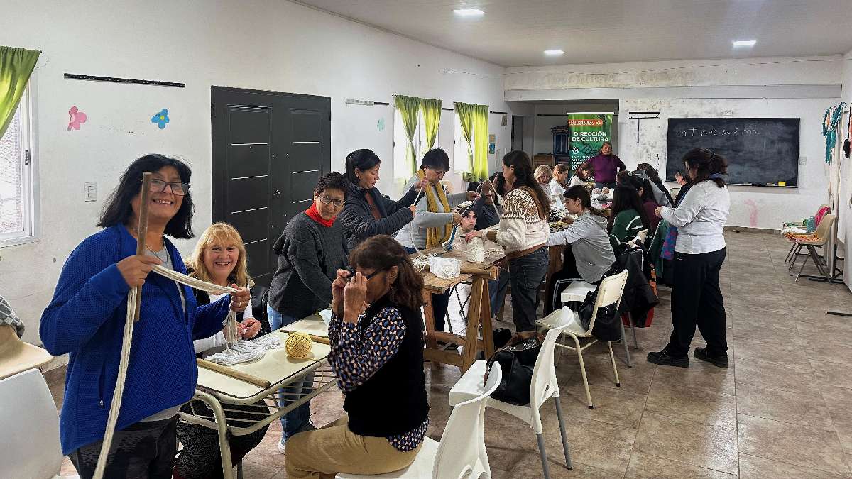 Seminario de macramé en el centro cultural Santa Rita