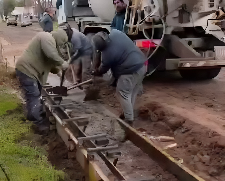 Sigue la construcción de cordón cuneta en barrio La Loma